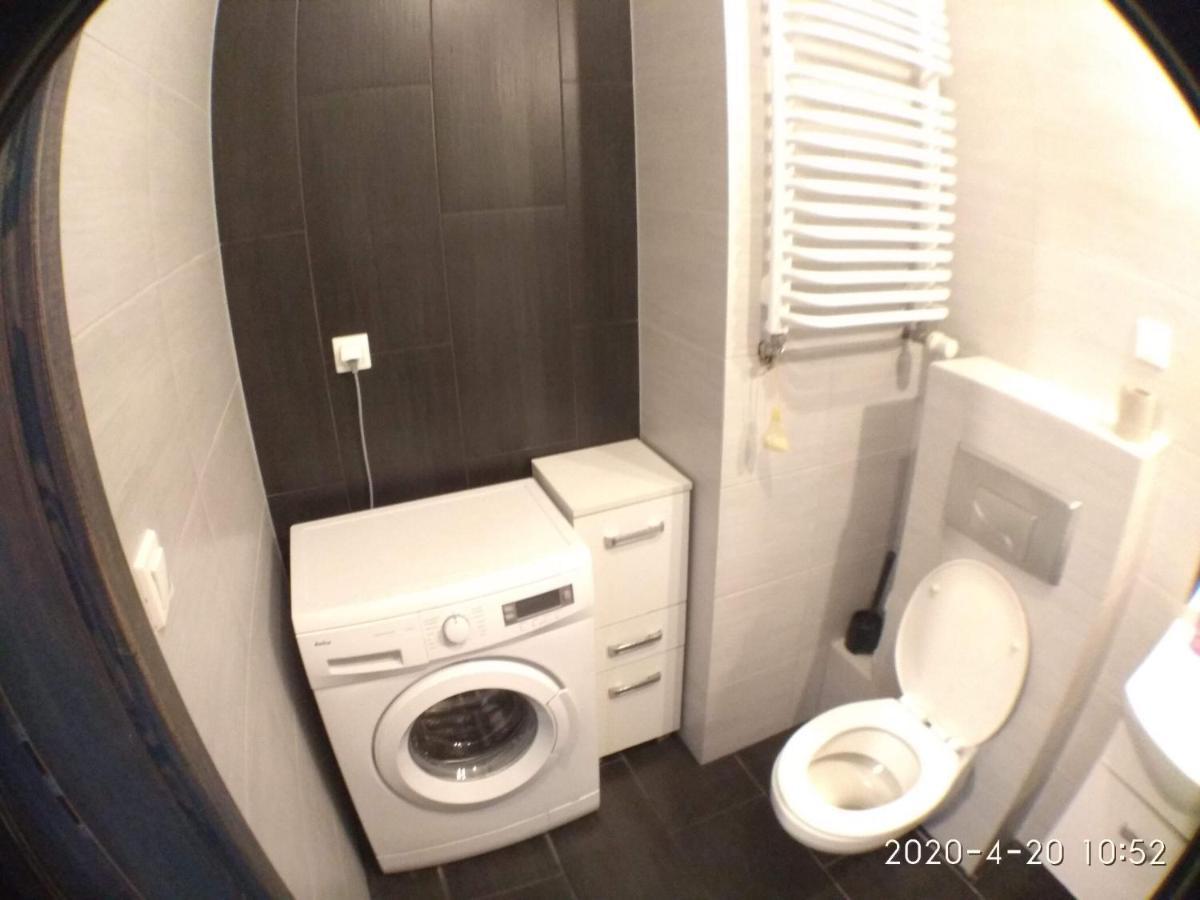 2060 Zwyciestwa 5G - Tanie Pokoje W Apartamencie - Samodzielne Zameldowanie - Self Check In Poznan Dış mekan fotoğraf